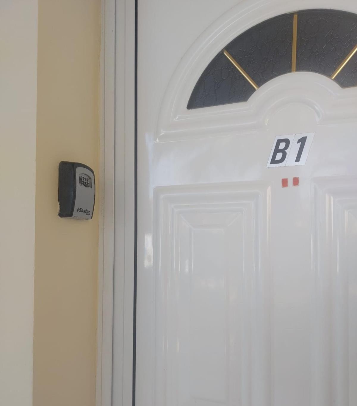 Joanne'S Cosy 1 Bdrm Apt Paphos Buitenkant foto