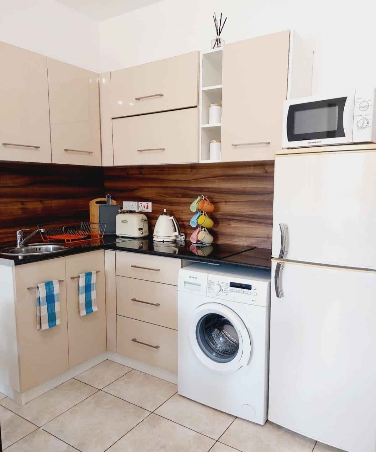 Joanne'S Cosy 1 Bdrm Apt Paphos Buitenkant foto