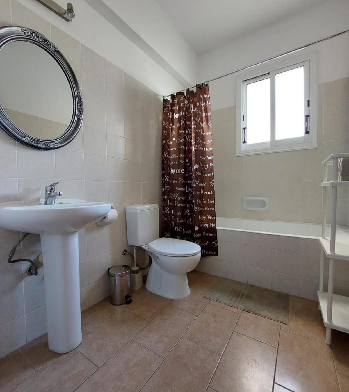 Joanne'S Cosy 1 Bdrm Apt Paphos Buitenkant foto